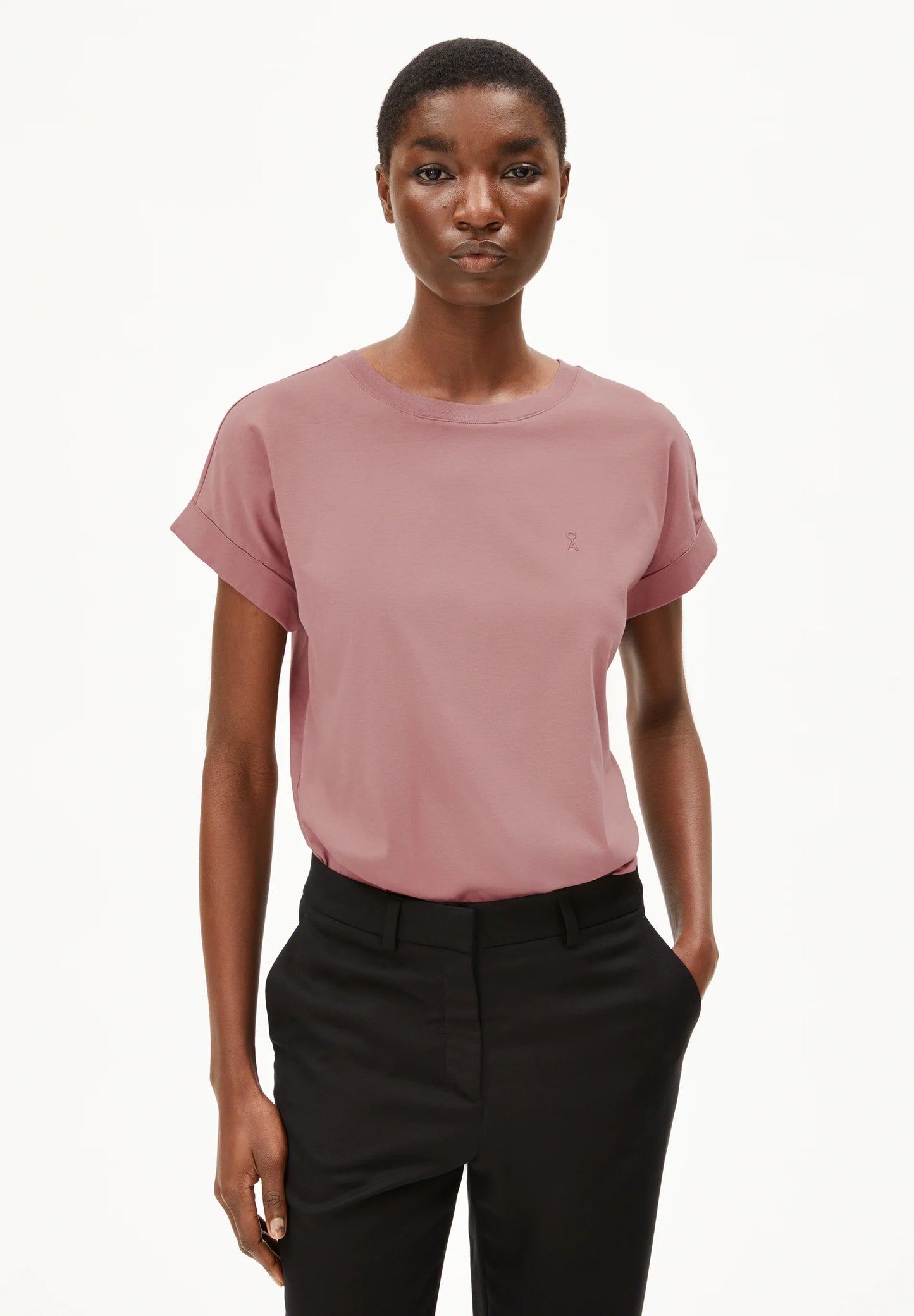 ARMEDANGELS Canada women's t-shirt in pink with rolled sleeves for a casual look in Kelowna and Canada