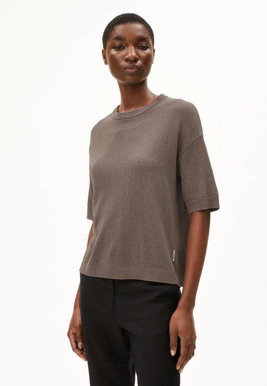 ARMEDANGELS Canada women's knit top in brown with a relaxed fit and short sleeves in Kelowna and Canada