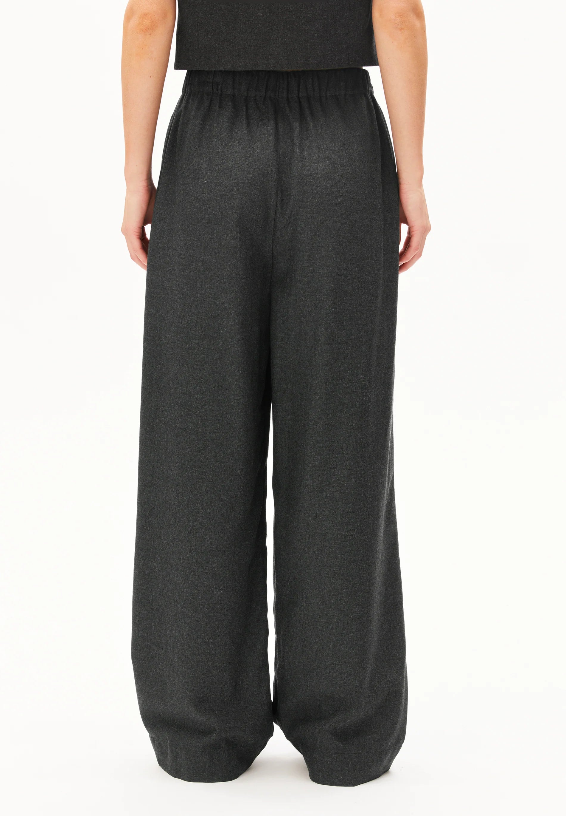 Stylish dark grey ARMEDANGELS Canada pant with an elastic waistband and wide-leg design in Kelowna