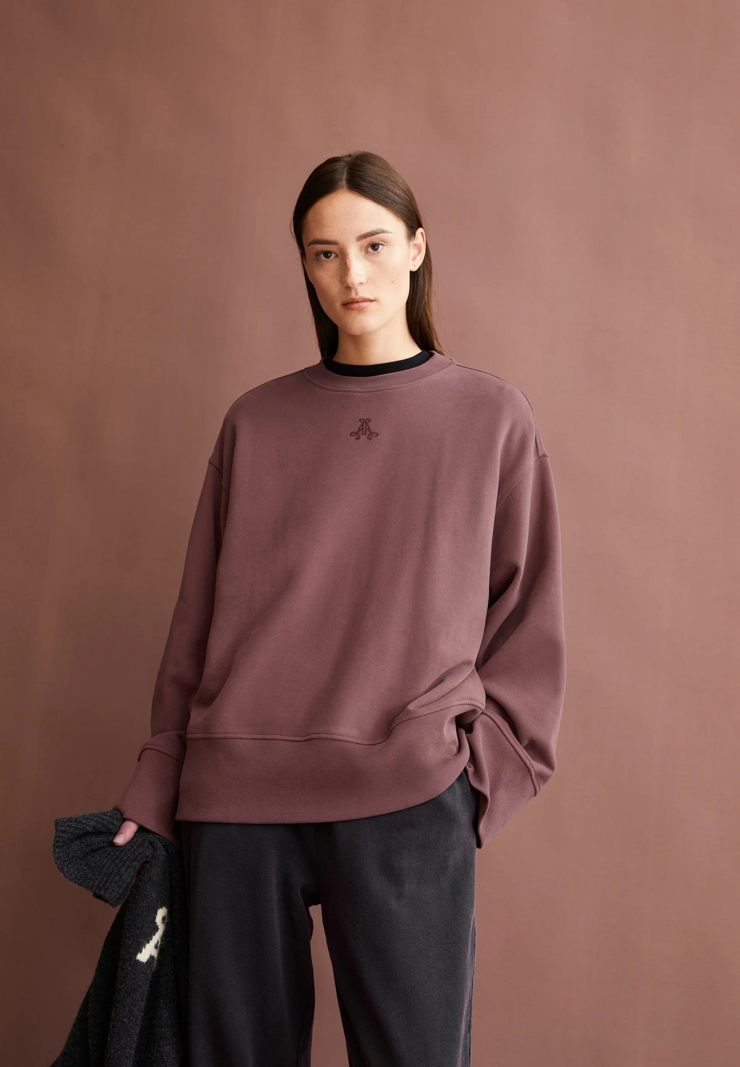 ARMEDANGELS Canada Women’s Sweatshirt in Dusty Rose with Relaxed Fit and Soft Fabric in Kelowna