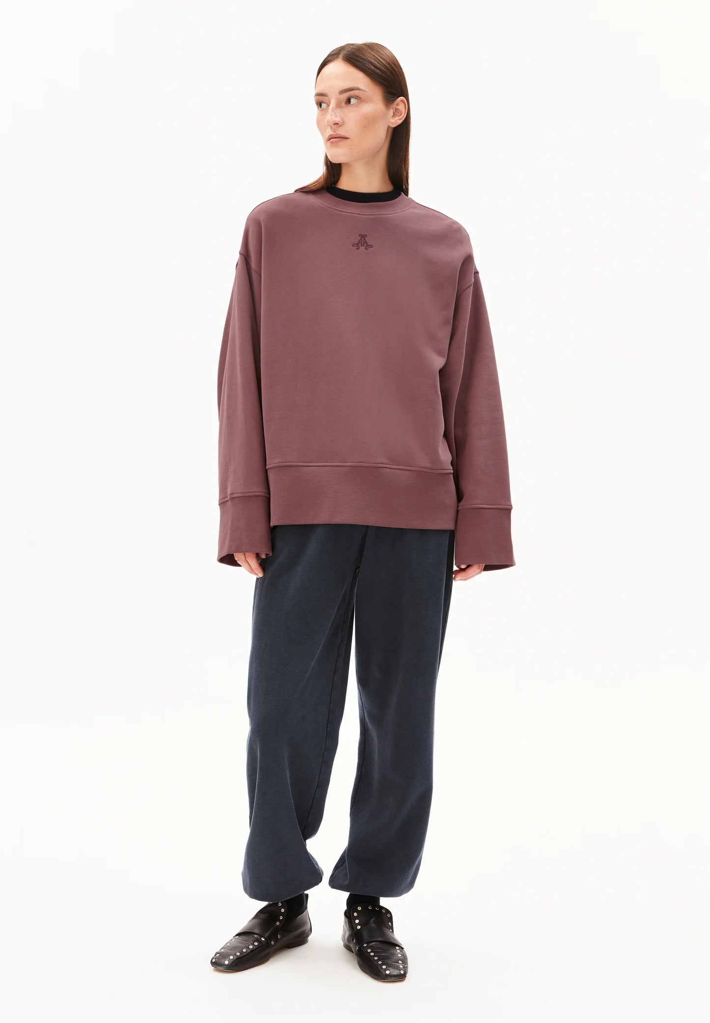 ARMEDANGELS Canada oversized sweatshirt in muted purple, perfect for comfortable and stylish everyday wear in Kelowna