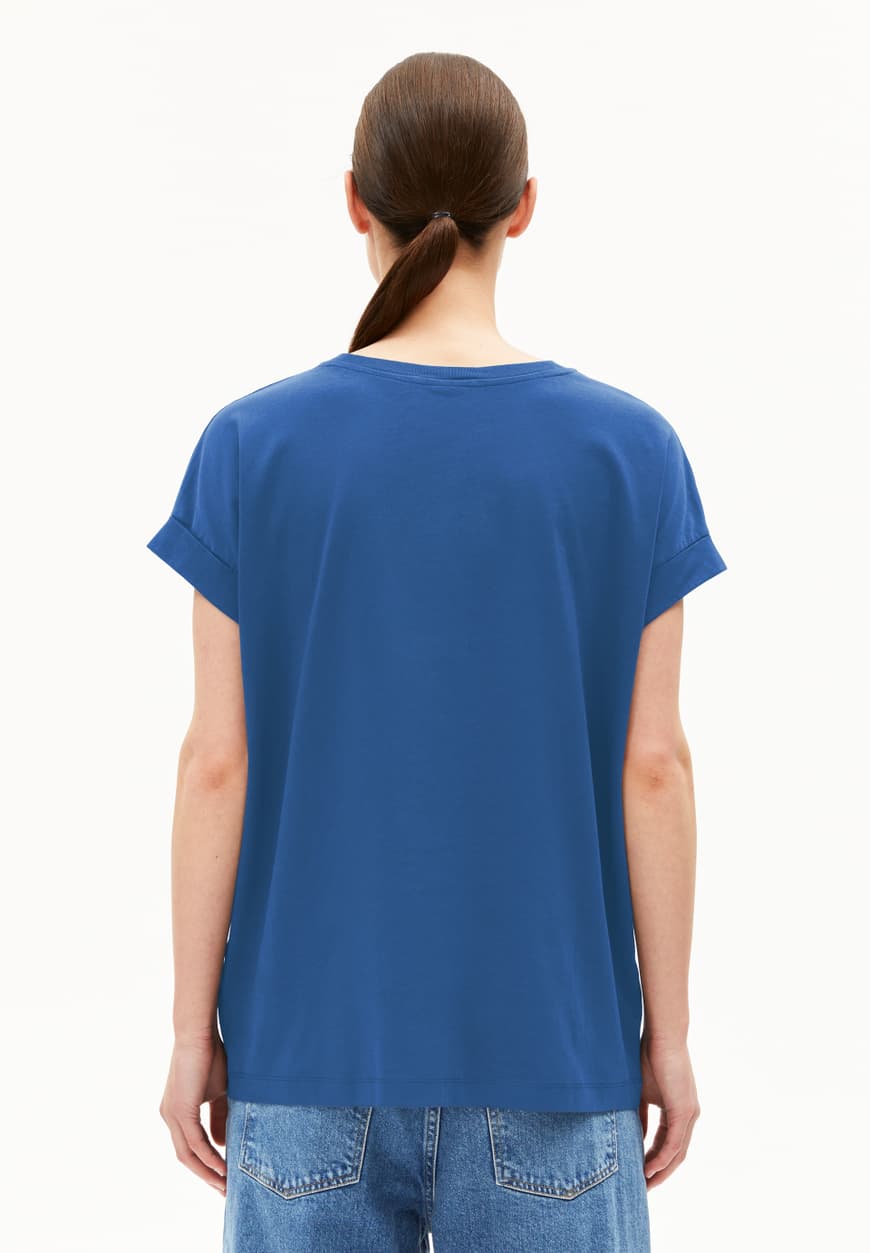 ARMEDANGELS Canada blue relaxed fit t-shirt with rolled sleeves shown from the back in Kelowna