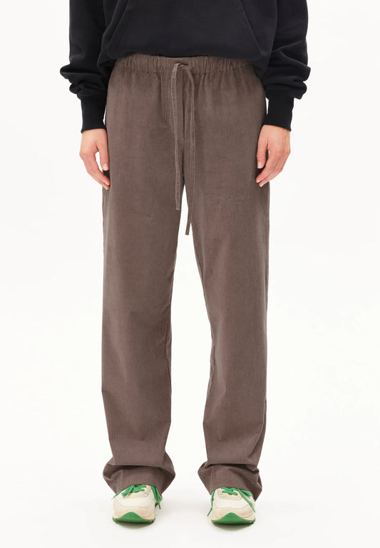 ARMEDANGELS Canada women's corduroy pants in walnut brown with an adjustable drawstring and relaxed fit in Kelowna