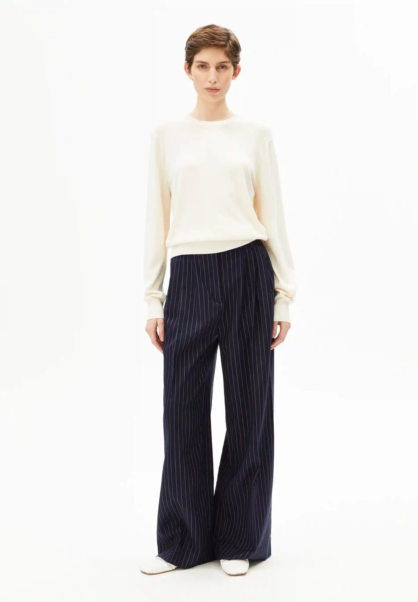 ARMEDANGELS Canada fine knit sweater in oatmilk - front view showing short sleeves and regular length organic cotton top