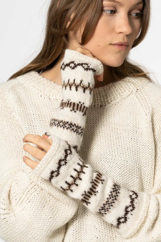 Dinadi knitted mitten with patterned design, perfect for stylish winter warmth in Kelowna and Canada