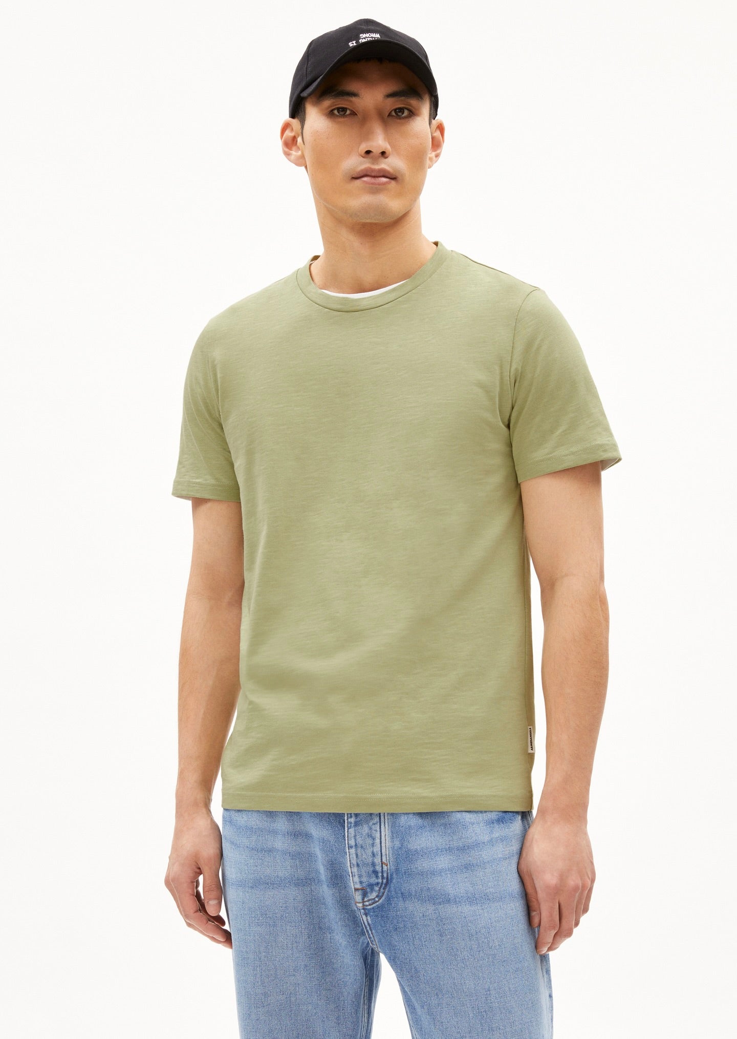 SS24 - ARMEDANGELS - Jaamel Structure T-Shirt in Light Matcha - on model front 1