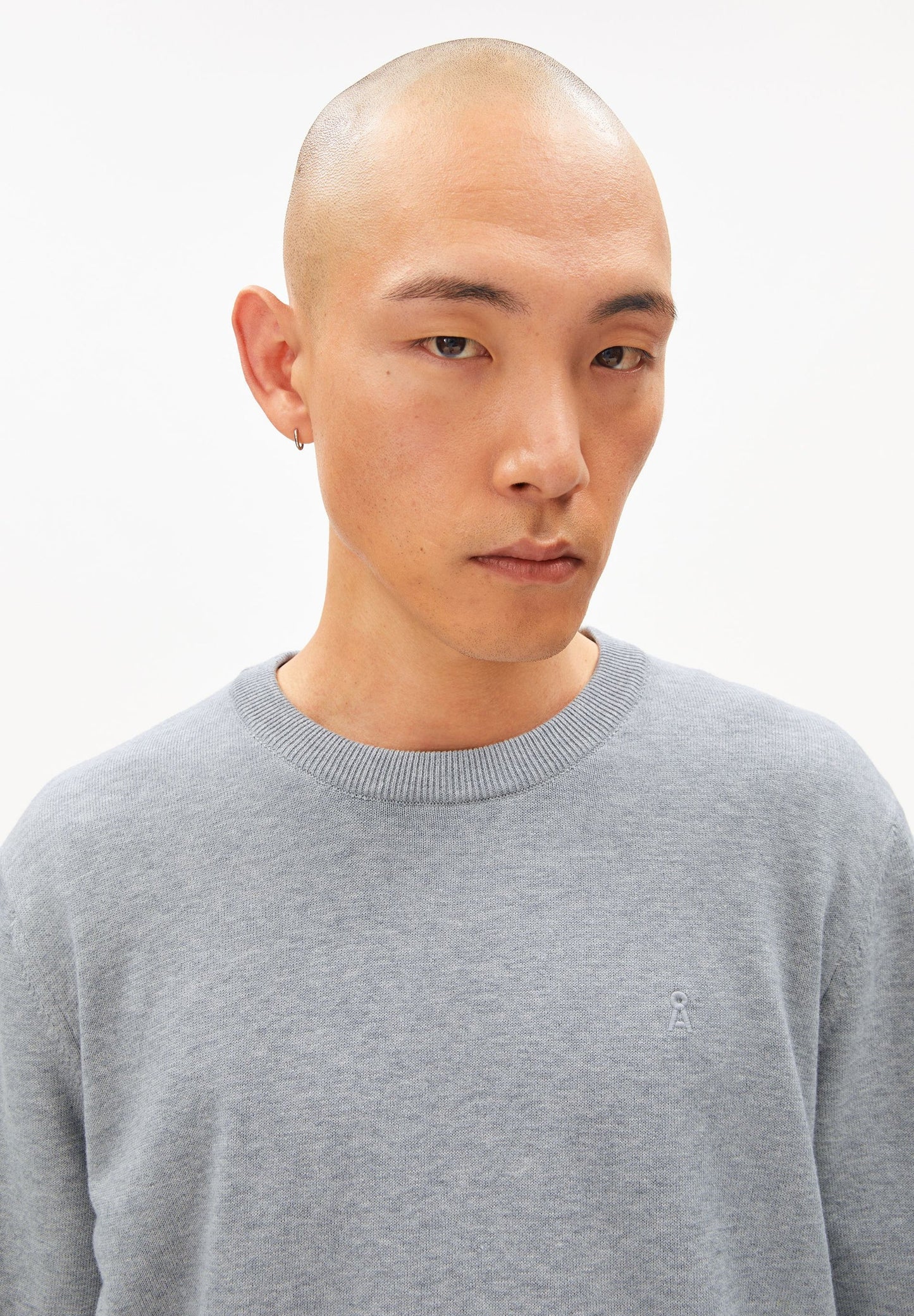ARMEDANGELS Canada Men's Unisex Sweater in Soft Grey with Classic Design and Round Neckline
