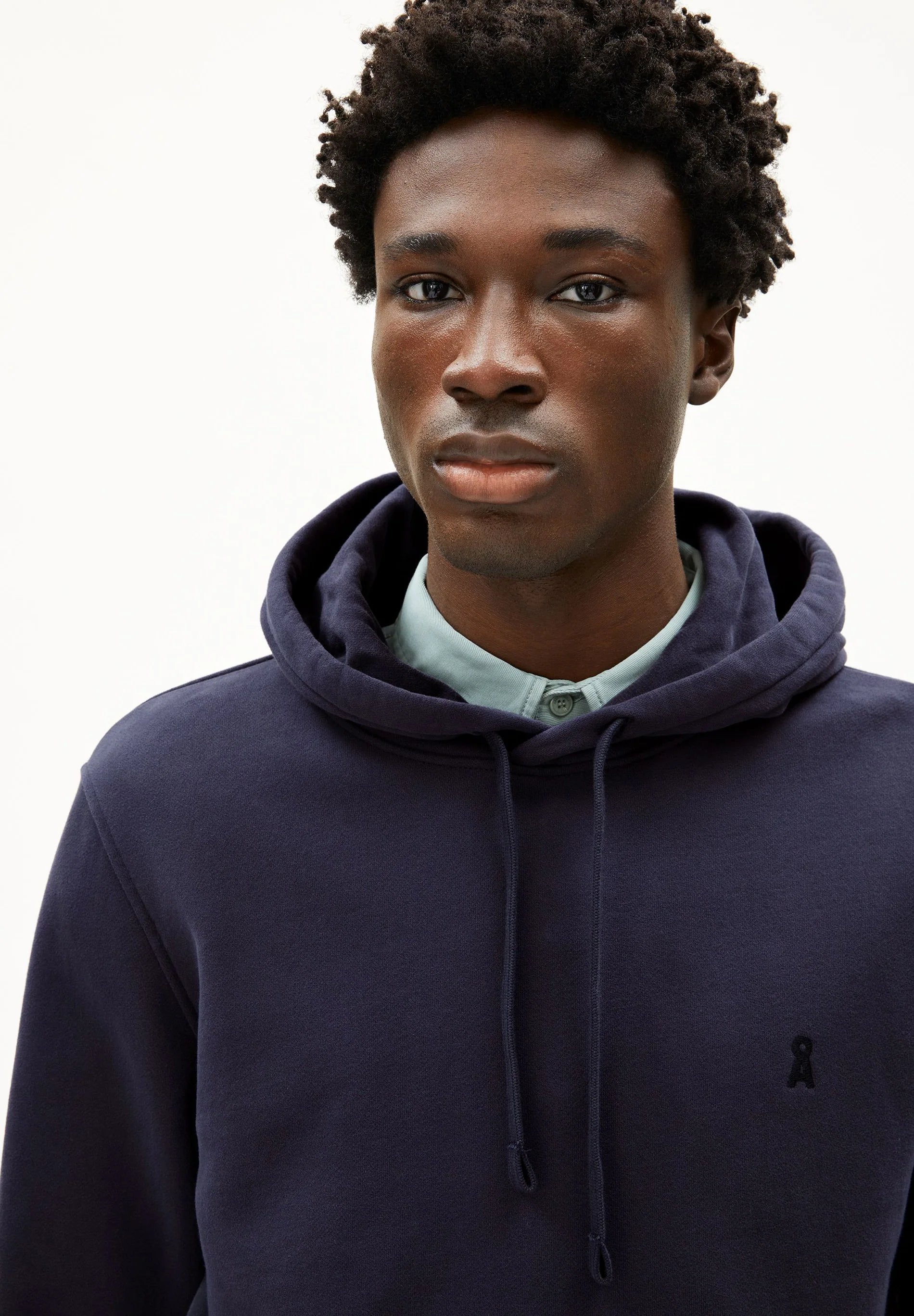 ARMEDANGELS  Canada  Men's Unisex Navy Hoodie with Adjustable Drawstring and Embroidered Logo