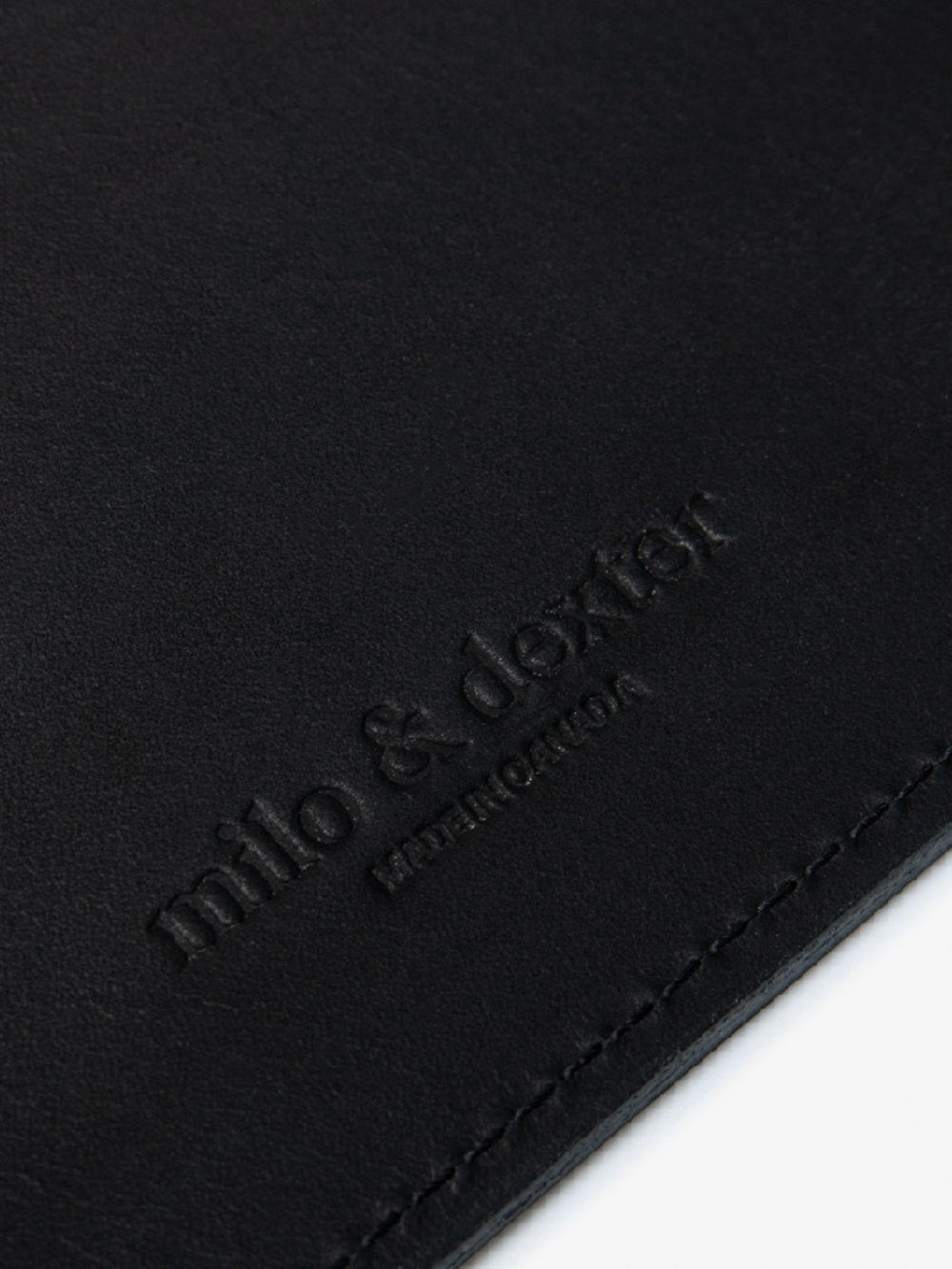 Milo & Dexter - SS24 - Classic Leather Laptop Sleeve in Black - close -up 3