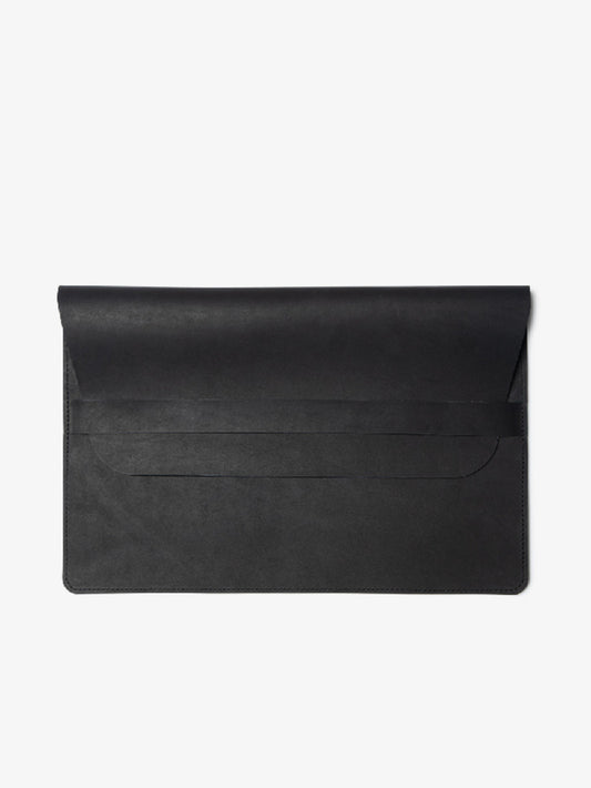 Milo & Dexter - SS24 - Classic Leather Laptop Sleeve in Black - full display 1