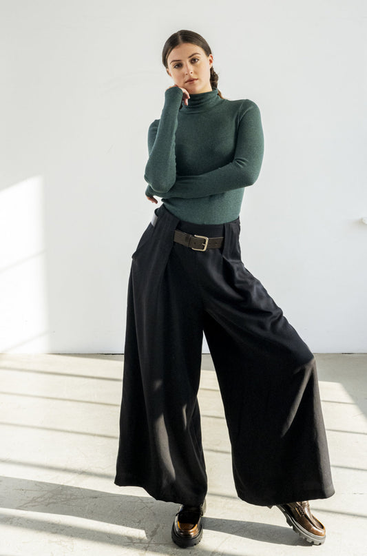 Bodybag by Jude - FW24 - Nancy Pant in Black - on model front 1