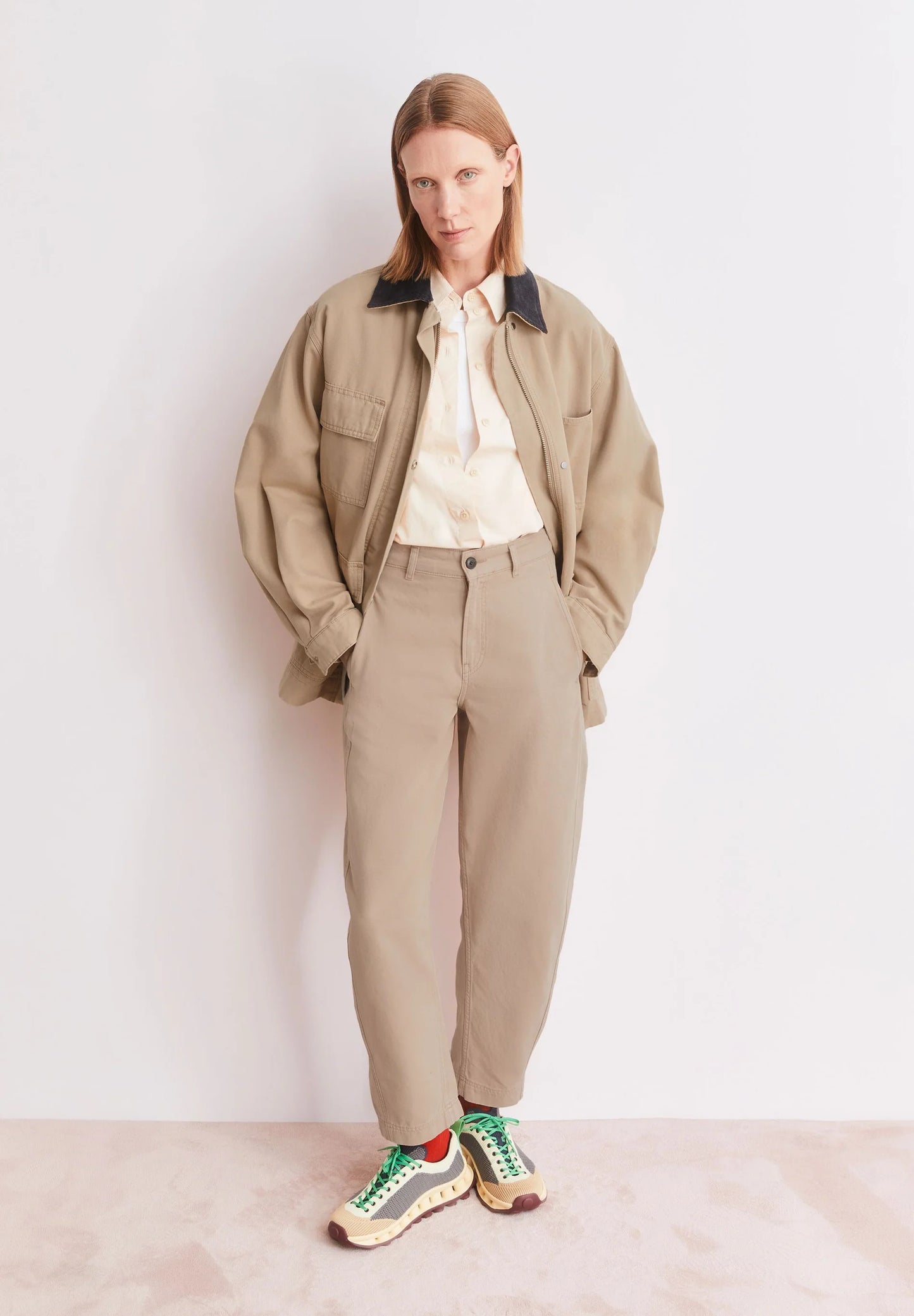 ARMEDANGELS Canada - WORKWEAR CANVAS Barrel Pants in True Camel on model in matching jacket and shirt
