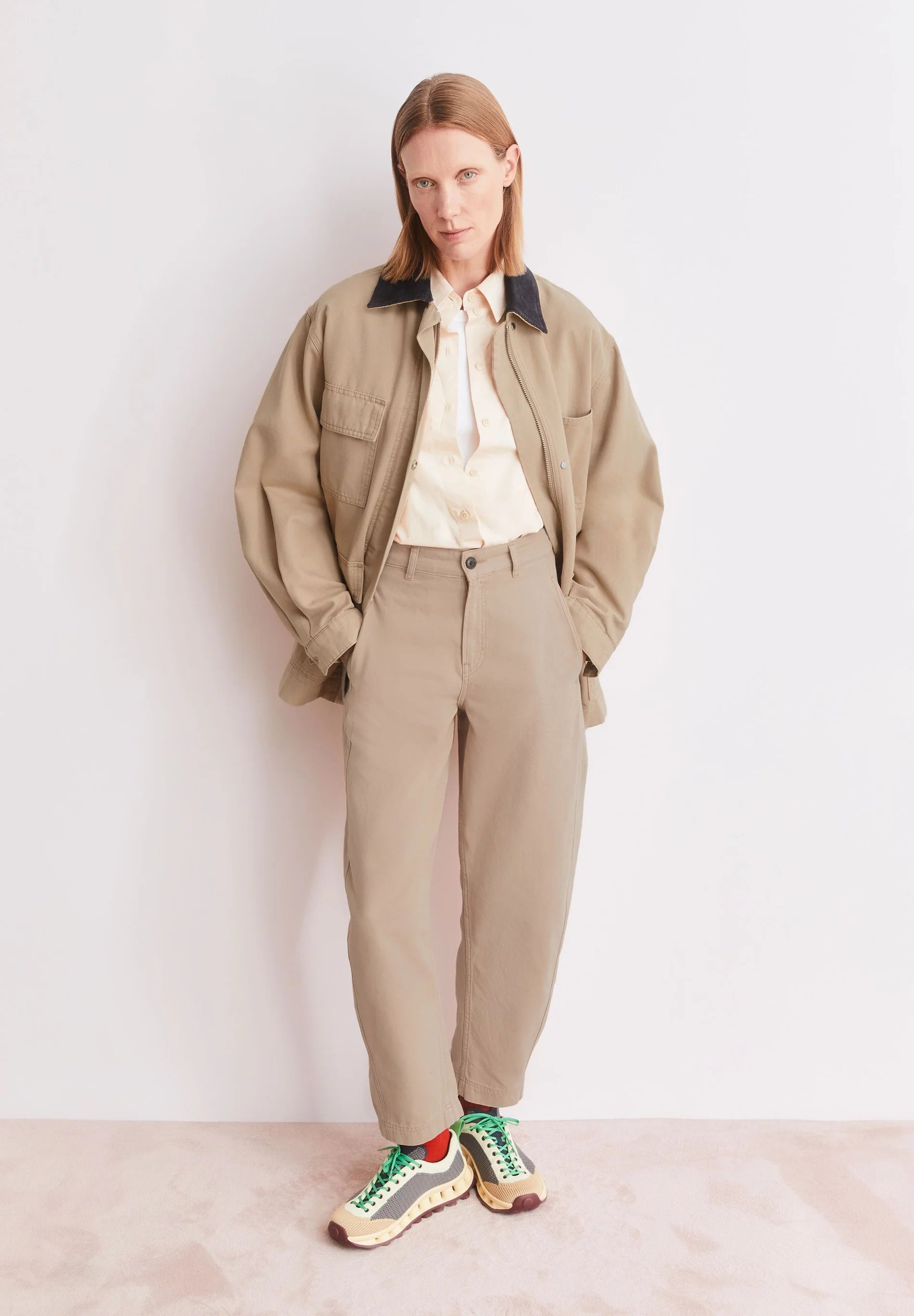 ARMEDANGELS Canada - WORKWEAR CANVAS Barrel Pants in True Camel on model in matching jacket and shirt