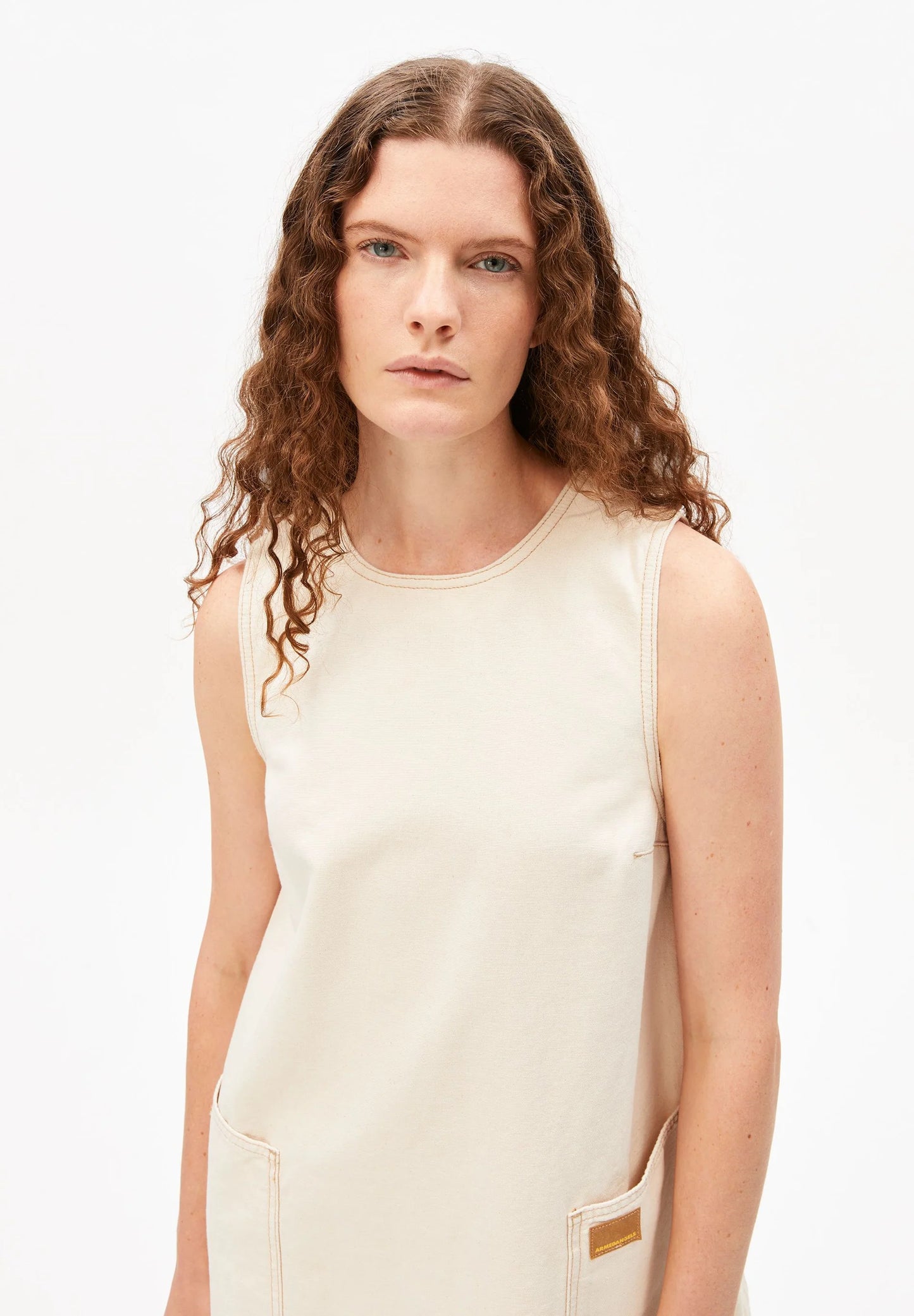 ARMEDANGELS Canada - WORKWEAR CANVAS Mini Dress Undyed - close up view of top details