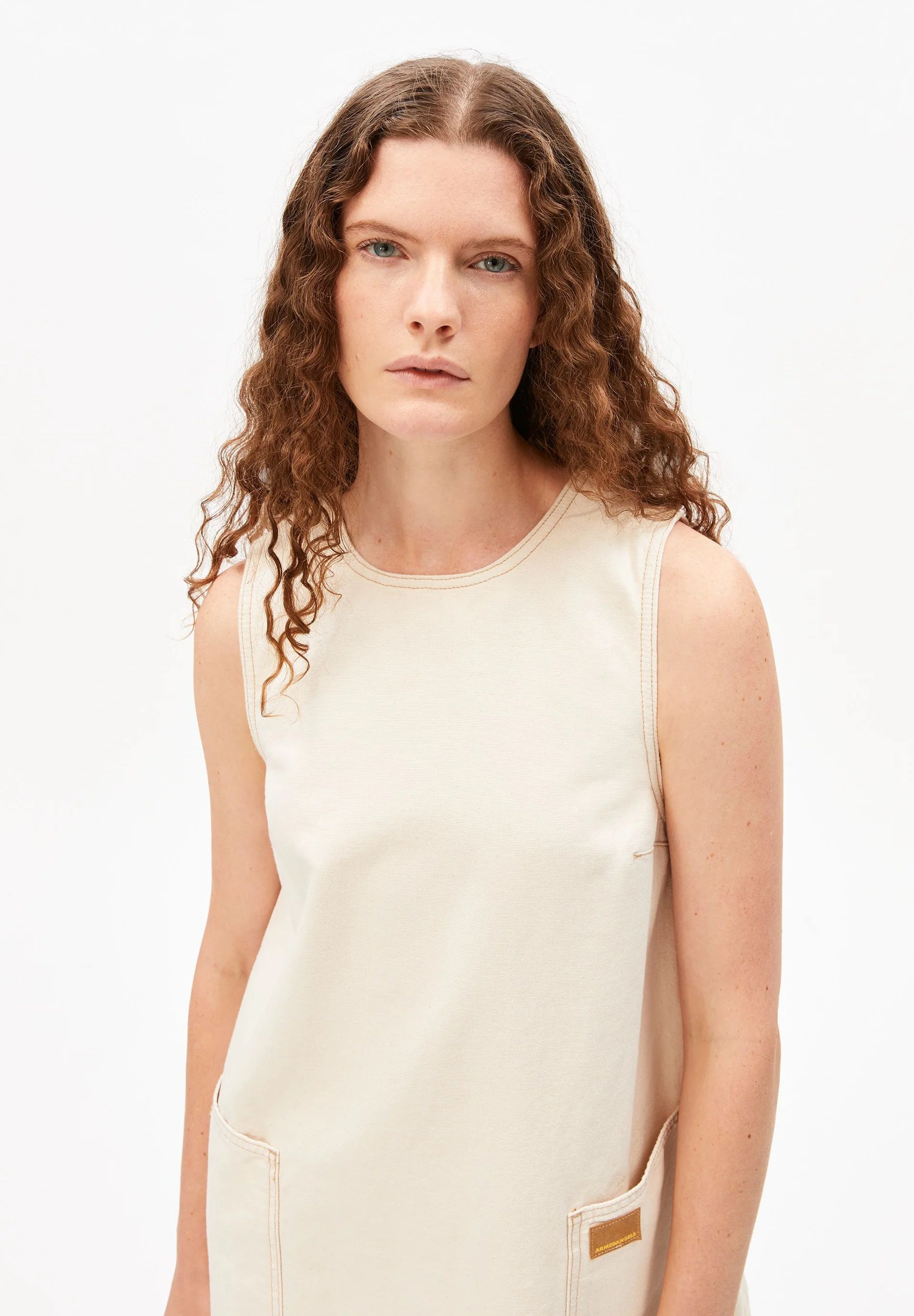 ARMEDANGELS Canada - WORKWEAR CANVAS Mini Dress Undyed - close up view of top details