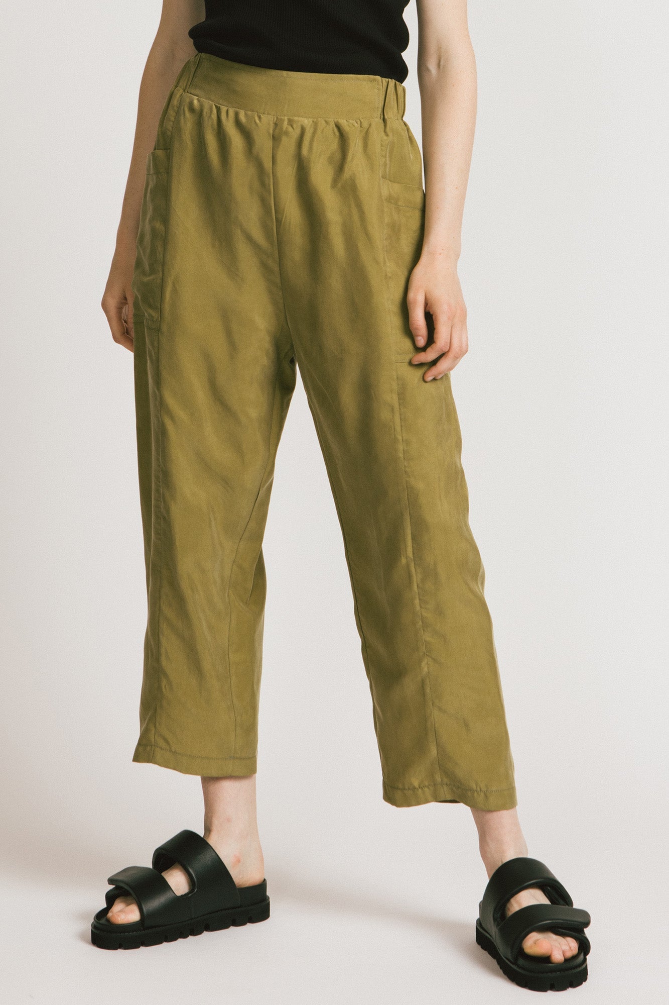 Yucca Pant in Green Cupro
