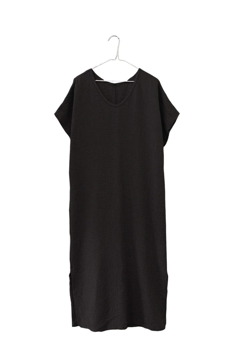 FW23 - It is well L.A Organic Gauze long dress in black 