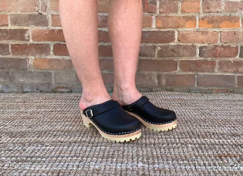 Classic Tractor Sole in Black Leather