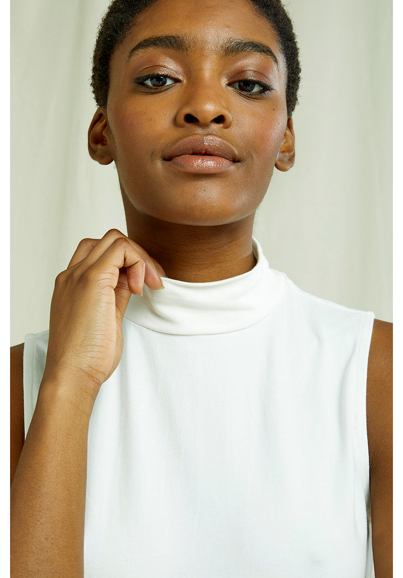 Kana Turtleneck Top In White