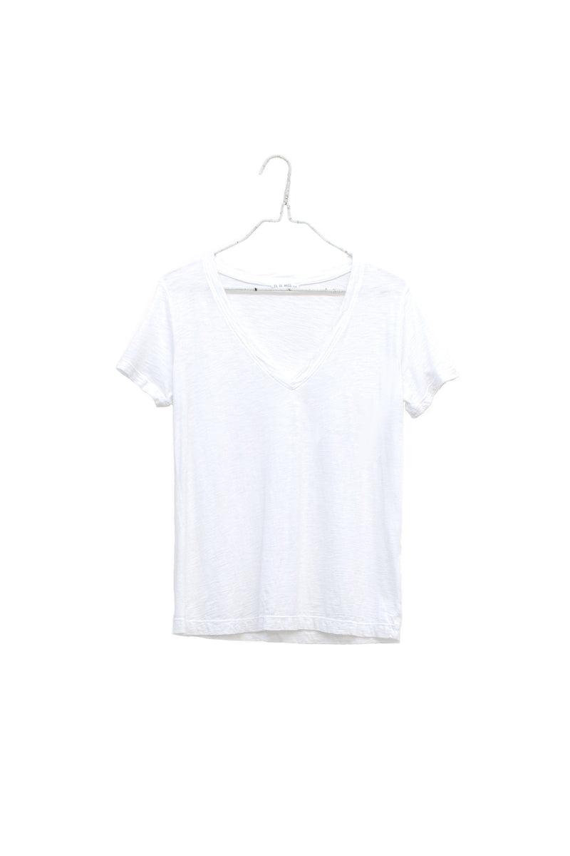 V-Neck T-Shirt in Salt